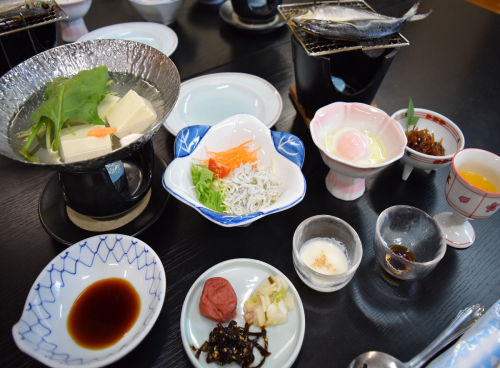 ご朝食、料理の品々